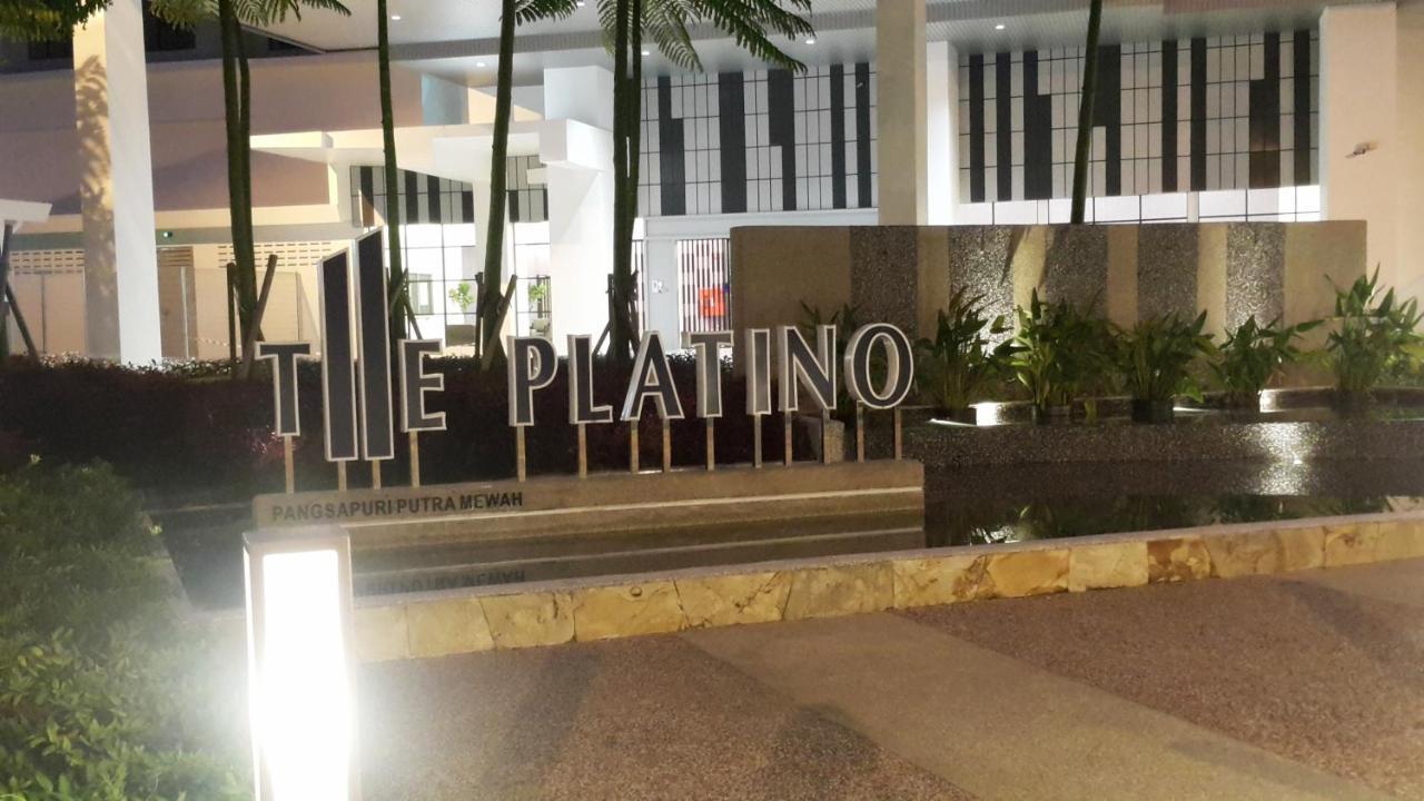 5min Paradigm Mall 15min Sutera Mall Ciq 10pax Apartemen