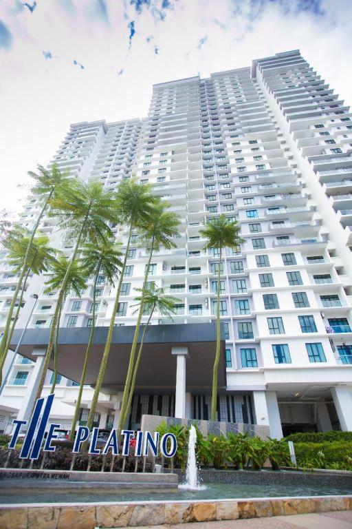 5min Paradigm Mall 15min Sutera Mall Ciq 10pax * Johor Bahru